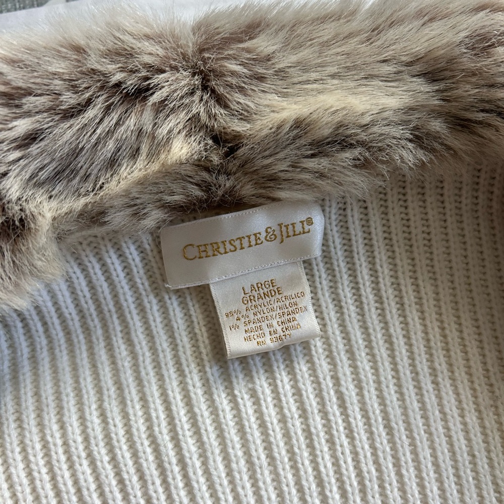 Christie & Jill Acrylic Cardigan Sweater Faux Fur Collar and Sleeve Ivory Large - Picture 7 of 15